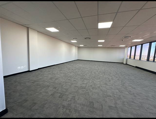 612M² OFFICE TO LET IN WOODMEAD